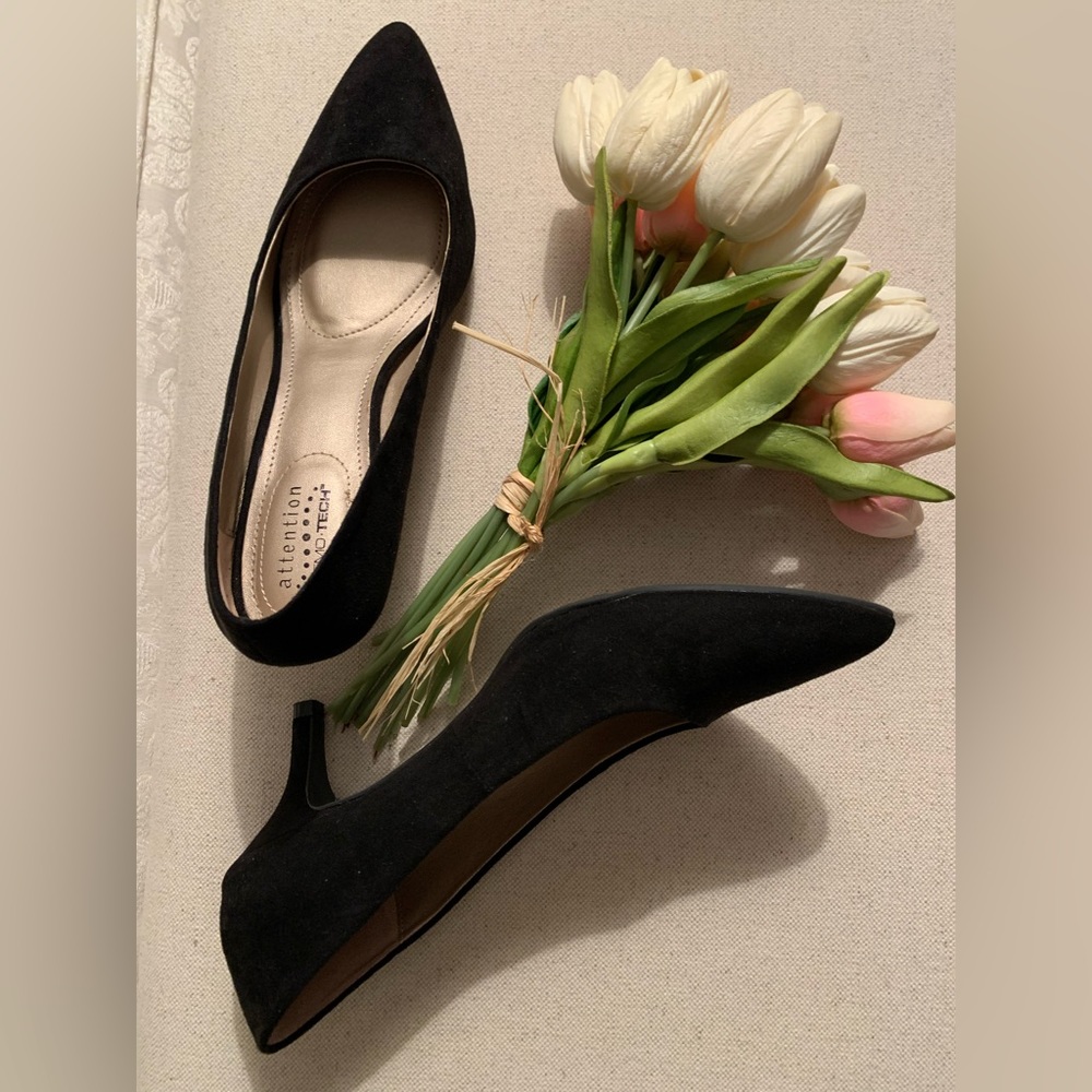 Black Velvet Low 2” Heels 👠 New , boxed